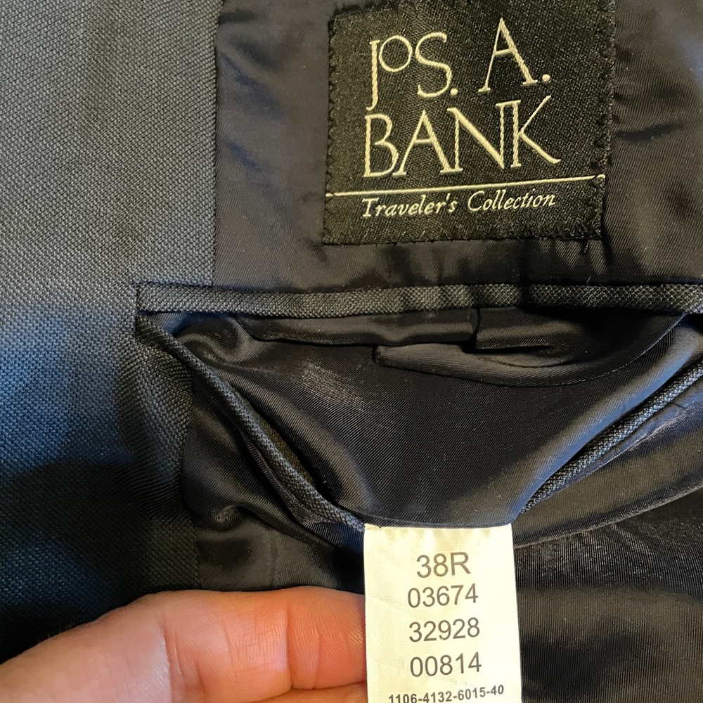 JOS.A.BANK Traveler Collection Slim Fit Suit - Picture 4 of 5
